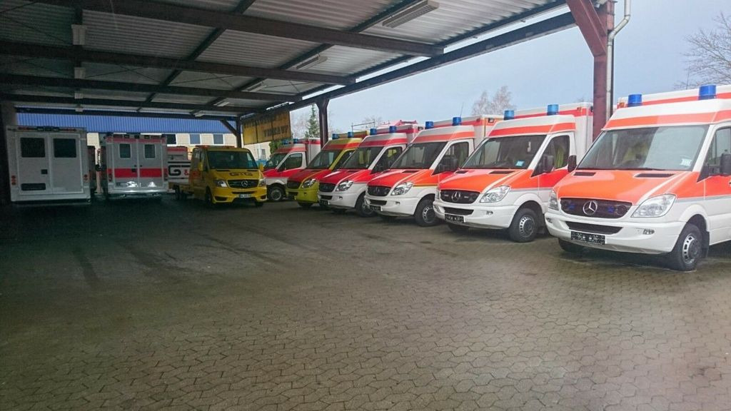 Mercedes-Benz Sprinter 516 CDI /on Stock / Mercedes-Benz Sprinter 516 CDI /on Stock / - Ambulância: foto 1 Mercedes-Benz Sprinter 516 CDI /on Stock / Mercedes-Benz Sprinter 516 CDI /on Stock / - Ambulância: foto 1