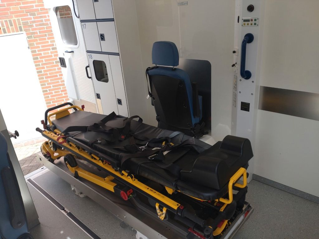 Ambulância Mercedes-Benz Sprinter 519   ATM 0km  Garantie: foto 18