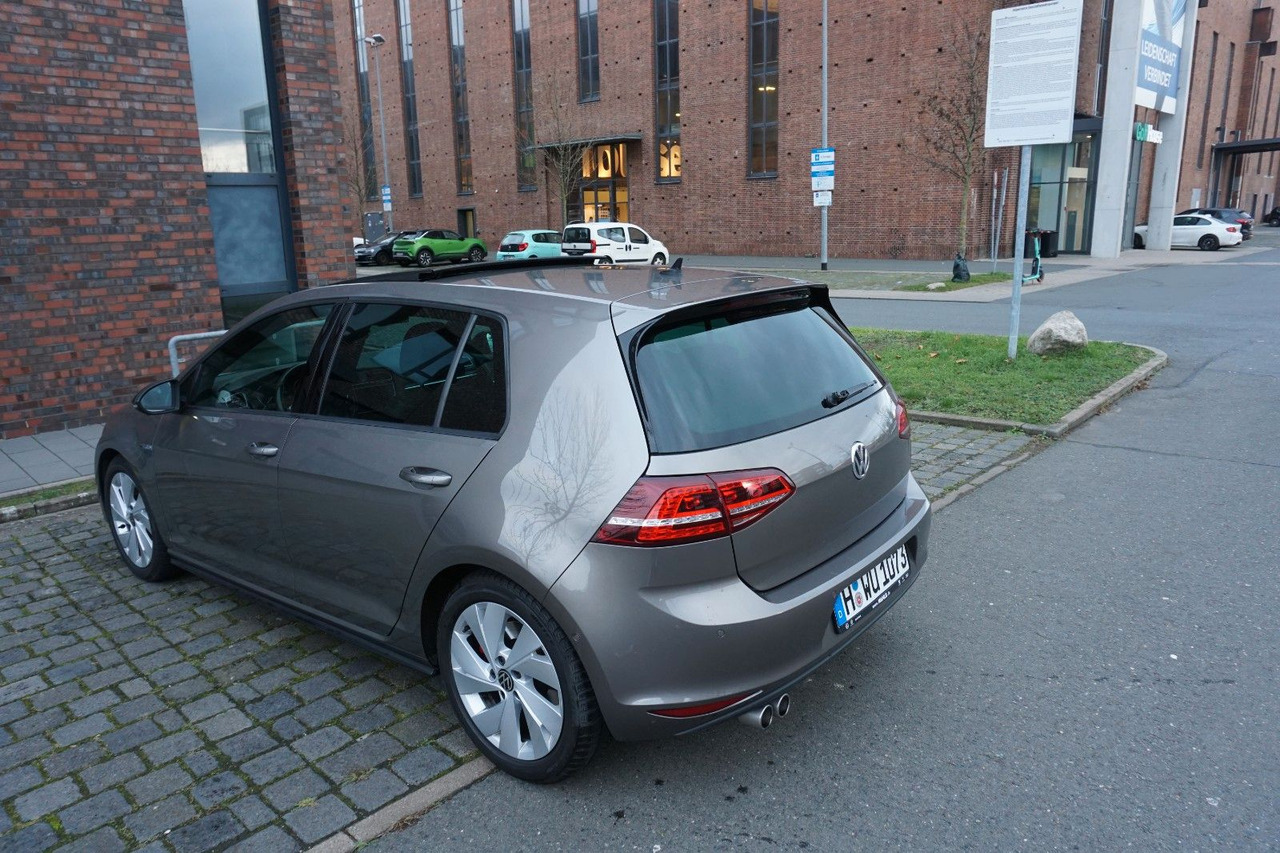 Volkswagen Golf 2.0 TDI DSG BMT GTD - Sedan: foto 2 Volkswagen Golf 2.0 TDI DSG BMT GTD - Sedan: foto 2