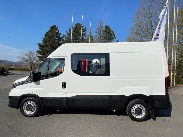Iveco Daily 35S16A8 CRV MY22 Euro6 Klima AHK Navi ZV - Furgão: foto 5 Iveco Daily 35S16A8 CRV MY22 Euro6 Klima AHK Navi ZV - Furgão: foto 5