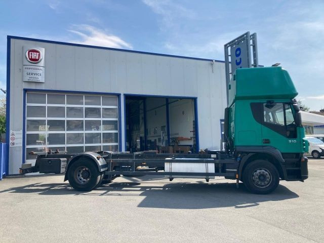 Iveco Stralis AT190S31/FP CM TOPSLEEPER Euro5 Intarder - Camião transportador de contêineres/ Caixa móvel: foto 3 Iveco Stralis AT190S31/FP CM TOPSLEEPER Euro5 Intarder - Camião transportador de contêineres/ Caixa móvel: foto 3