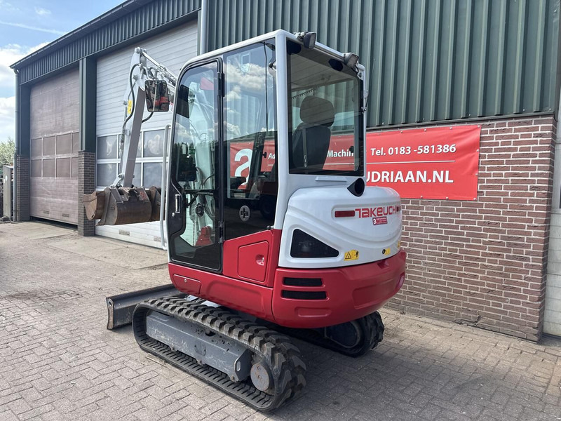 Takeuchi Kraan TB230 - Gebruikt - Mini escavadeira: foto 2 Takeuchi Kraan TB230 - Gebruikt - Mini escavadeira: foto 2