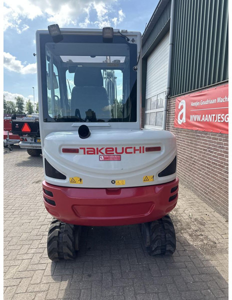 Takeuchi Kraan TB230 - Gebruikt - Mini escavadeira: foto 5 Takeuchi Kraan TB230 - Gebruikt - Mini escavadeira: foto 5