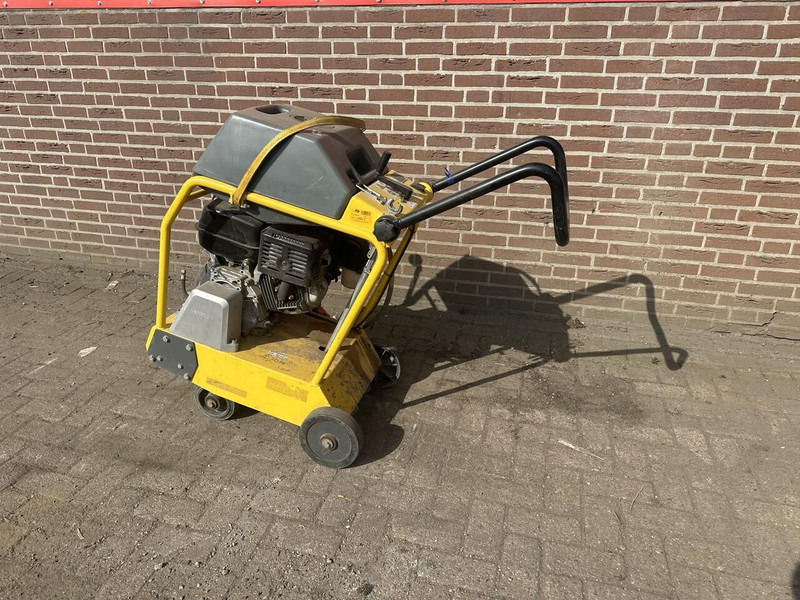 WACKER NEUSON BFS 1345 - Máquina de asfalto: foto 2 WACKER NEUSON BFS 1345 - Máquina de asfalto: foto 2