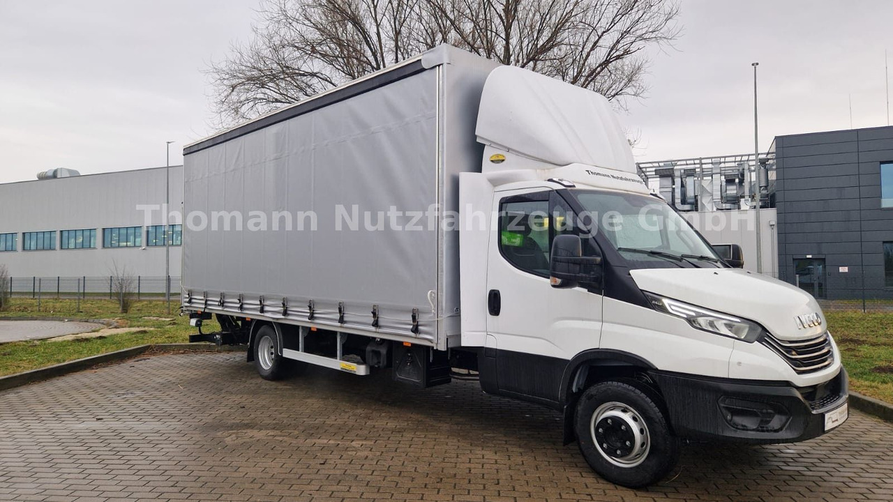 Iveco Daily 70C18H Pritsche Plane 1000KG LBW Luftfeder Iveco Daily 70C18H Pritsche Plane 1000KG LBW Luftfeder - Carrinha de lona: foto 1 Iveco Daily 70C18H Pritsche Plane 1000KG LBW Luftfeder Iveco Daily 70C18H Pritsche Plane 1000KG LBW Luftfeder - Carrinha de lona: foto 1