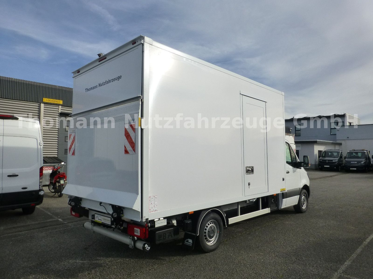 Mercedes-Benz Sprinter 317 CDI Koffer Ultralight LBW Neuheit! - Carrinha de contentor: foto 4 Mercedes-Benz Sprinter 317 CDI Koffer Ultralight LBW Neuheit! - Carrinha de contentor: foto 4