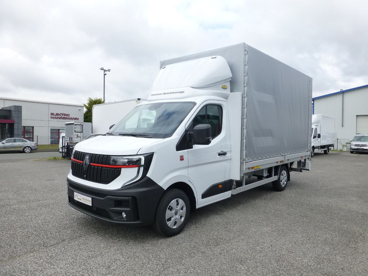Renault NEW Master Pritsche Plane BÄR Ladebordwand - Carrinha de lona: foto 3 Renault NEW Master Pritsche Plane BÄR Ladebordwand - Carrinha de lona: foto 3