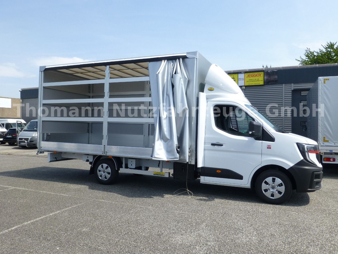 Renault NEW Master Pritsche Plane Vollalu - Carrinha de lona: foto 5 Renault NEW Master Pritsche Plane Vollalu - Carrinha de lona: foto 5