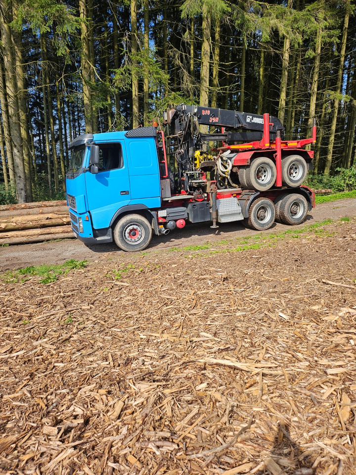 VOLVO FH16 - Camião de transporte de madeira: foto 5 VOLVO FH16 - Camião de transporte de madeira: foto 5