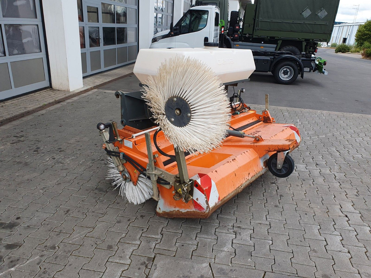 Bema 25 Dual Kehrmaschine / 2.050 mm / 2020 - Vassoura: foto 4 Bema 25 Dual Kehrmaschine / 2.050 mm / 2020 - Vassoura: foto 4