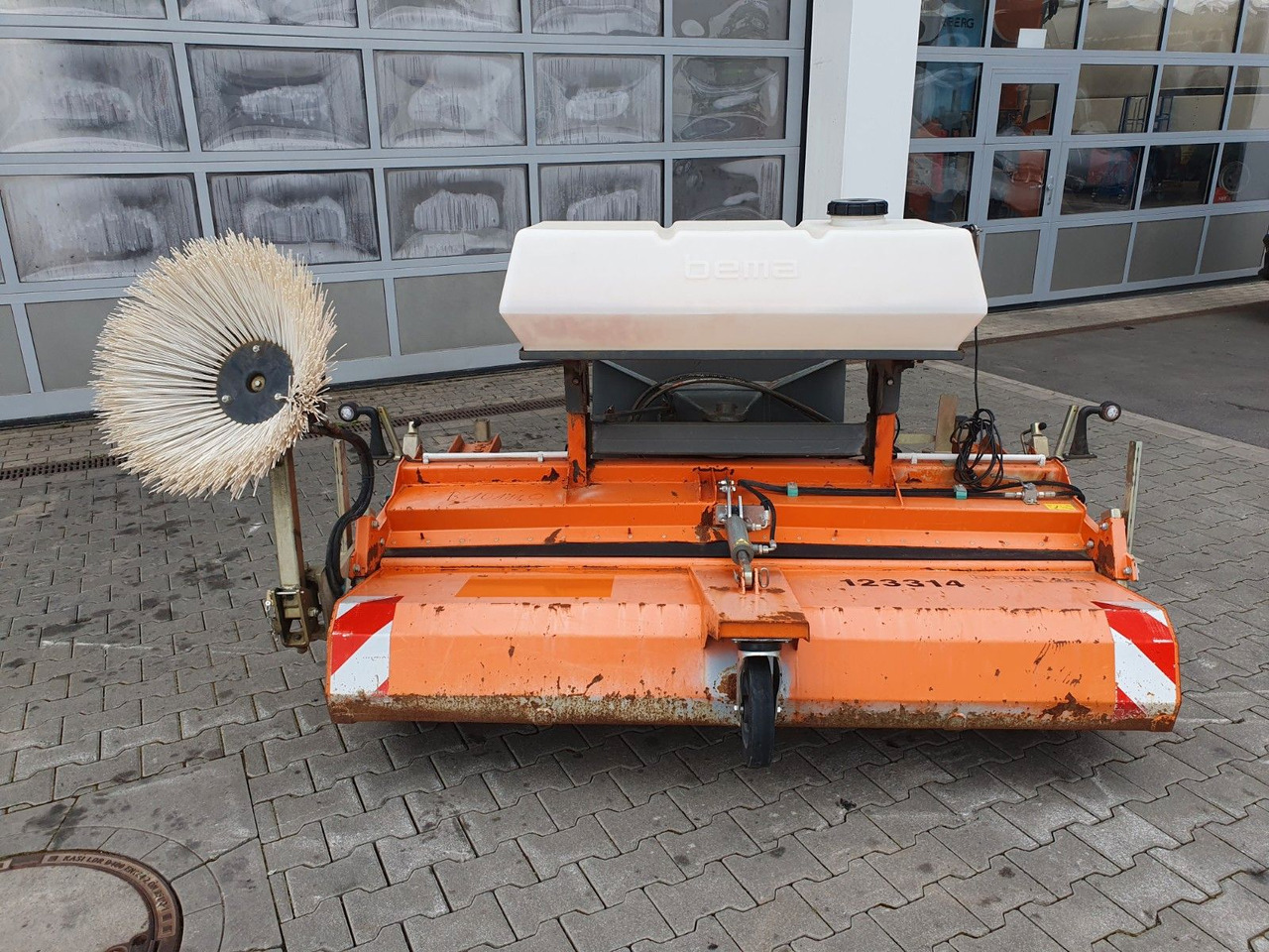 Bema 25 Dual Kehrmaschine / 2.050 mm / 2020 - Vassoura: foto 3 Bema 25 Dual Kehrmaschine / 2.050 mm / 2020 - Vassoura: foto 3