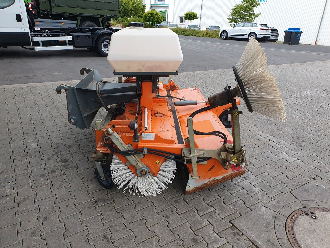 Bema 25 Dual Kehrmaschine / 2.050 mm / 2020 - Vassoura: foto 5 Bema 25 Dual Kehrmaschine / 2.050 mm / 2020 - Vassoura: foto 5