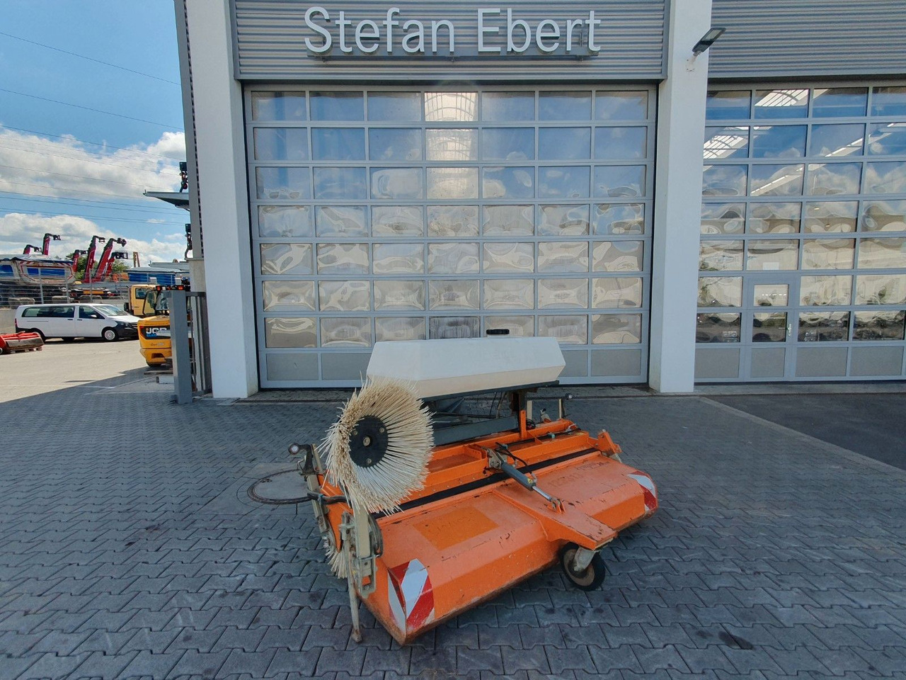 Bema 25 Dual Kehrmaschine / 2.050 mm / 2020 - Vassoura: foto 1 Bema 25 Dual Kehrmaschine / 2.050 mm / 2020 - Vassoura: foto 1