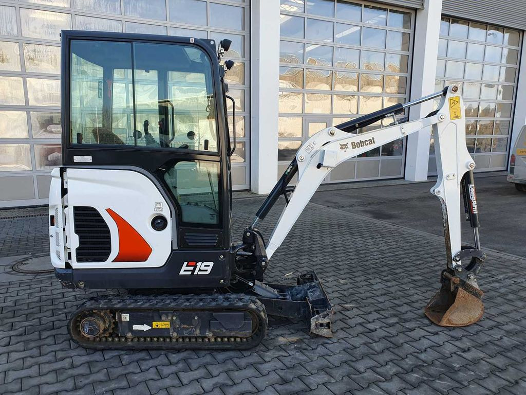 Bobcat E19 / MS01 / nur 423h! / 2023 / Tieflöffel 300mm Bobcat E19 / MS01 / nur 423h! / 2023 / Tieflöffel 300mm - Mini escavadeira: foto 2 Bobcat E19 / MS01 / nur 423h! / 2023 / Tieflöffel 300mm Bobcat E19 / MS01 / nur 423h! / 2023 / Tieflöffel 300mm - Mini escavadeira: foto 2