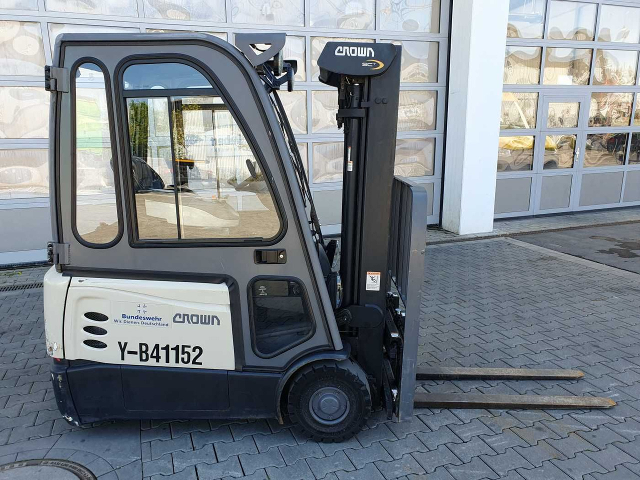 Crown SCT6020-1.3 /Triplex: 4.30m /Batterie 2020 - Empilhadeira elétrica: foto 2 Crown SCT6020-1.3 /Triplex: 4.30m /Batterie 2020 - Empilhadeira elétrica: foto 2