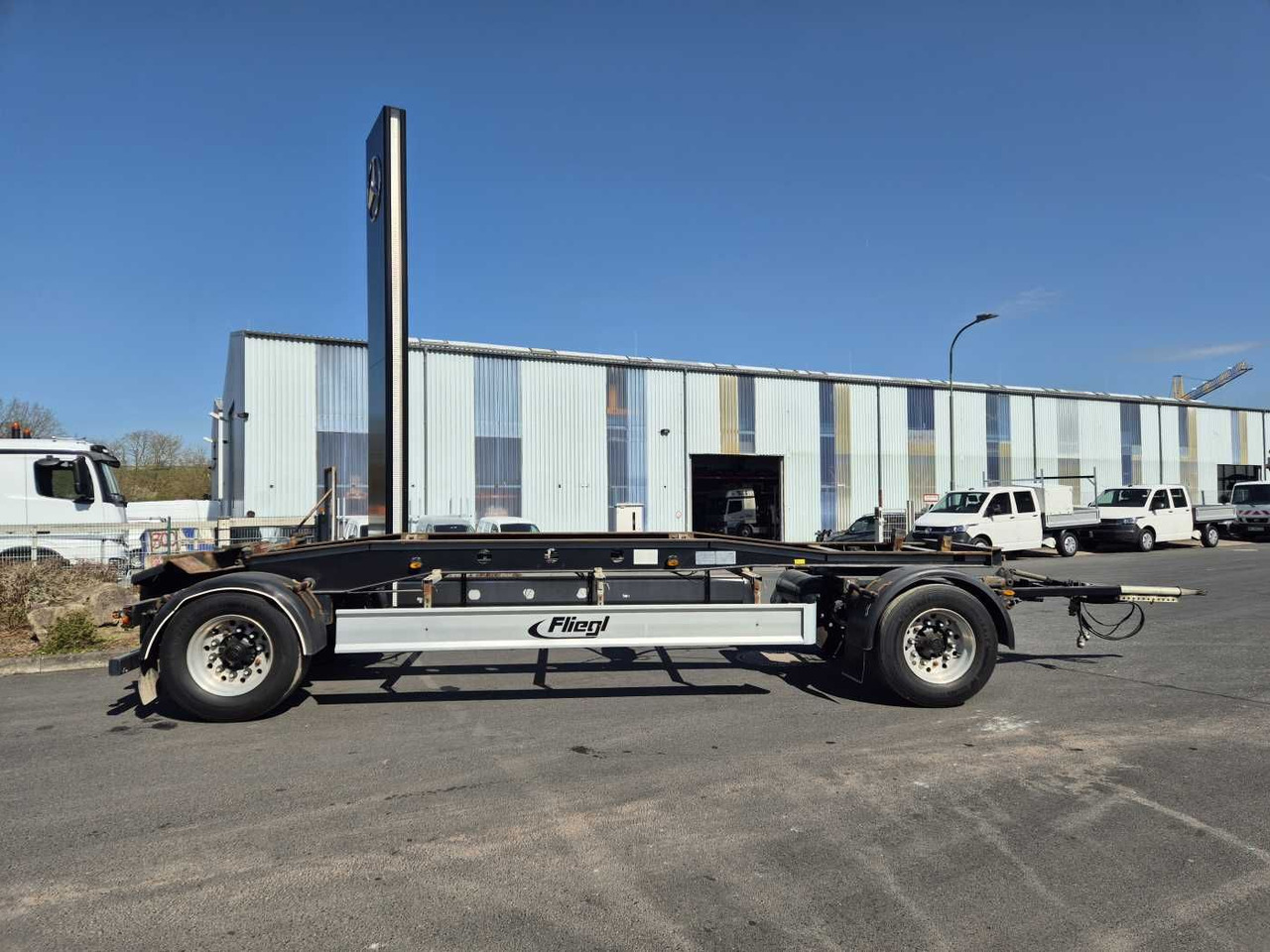 Fliegl ZPS180 Abroll-Container Tropper Pellet-Silo 22m³ Fliegl ZPS180 Abroll-Container Tropper Pellet-Silo 22m³ - Reboque ampliroll/ Multibenne: foto 5 Fliegl ZPS180 Abroll-Container Tropper Pellet-Silo 22m³ Fliegl ZPS180 Abroll-Container Tropper Pellet-Silo 22m³ - Reboque ampliroll/ Multibenne: foto 5
