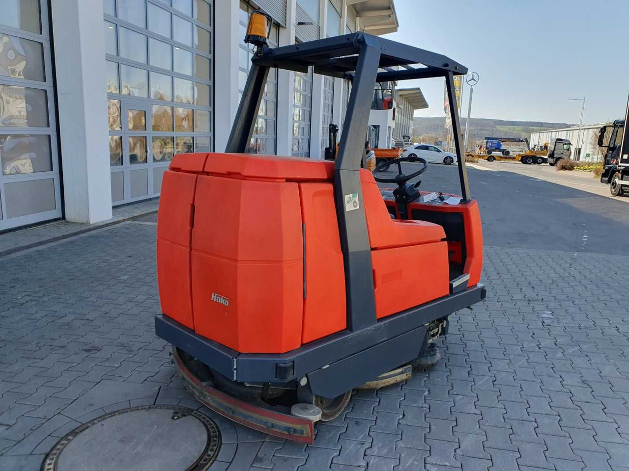 Hakomatic B 1100 / nur 704h! / 2006 - Lavadora aspiradora de pavimentos: foto 4 Hakomatic B 1100 / nur 704h! / 2006 - Lavadora aspiradora de pavimentos: foto 4