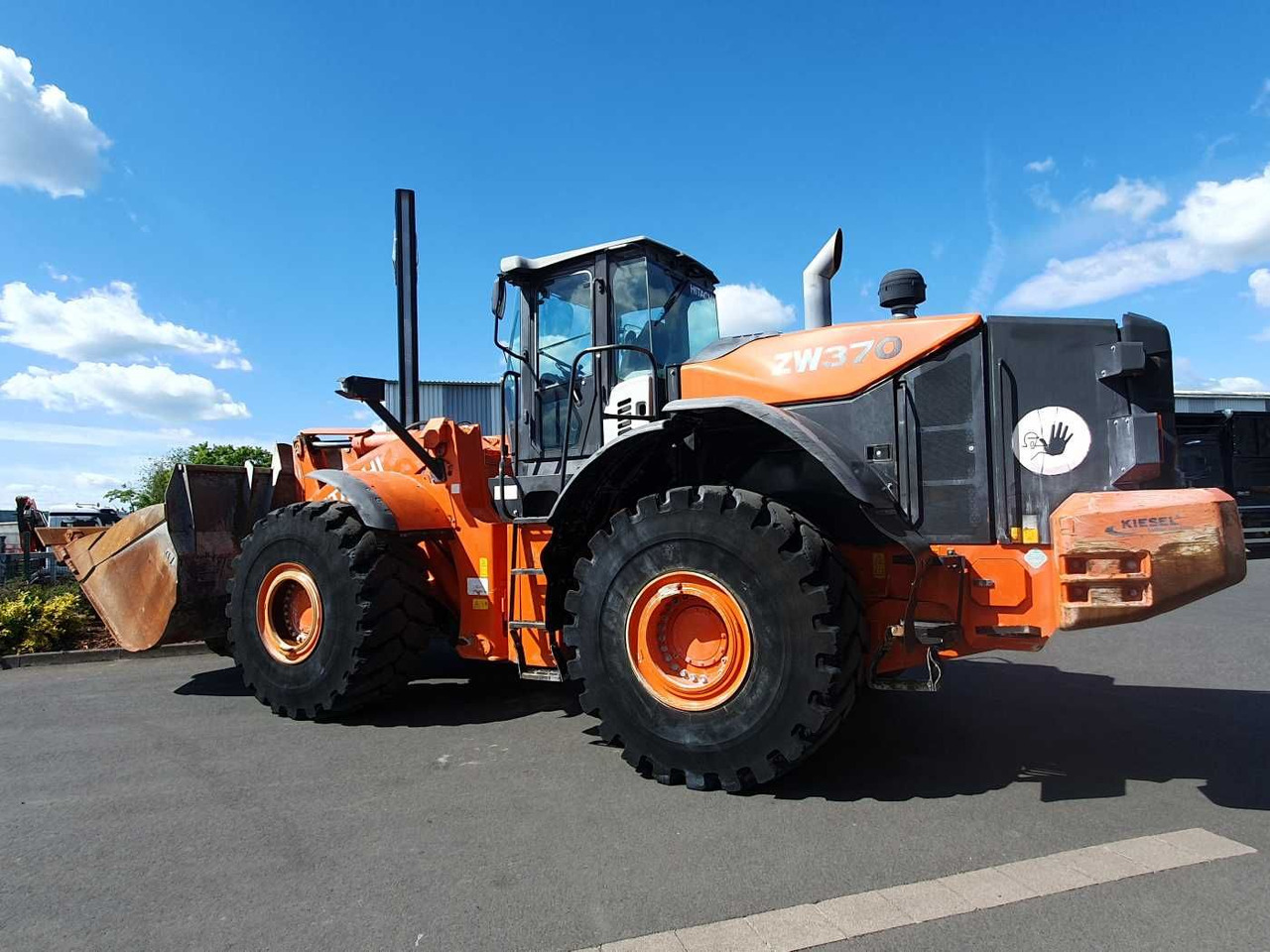 Hitachi ZW 370-5B / nur 6.820h ! / 2014 / Schaufel - Pá carregadora de rodas: foto 3 Hitachi ZW 370-5B / nur 6.820h ! / 2014 / Schaufel - Pá carregadora de rodas: foto 3