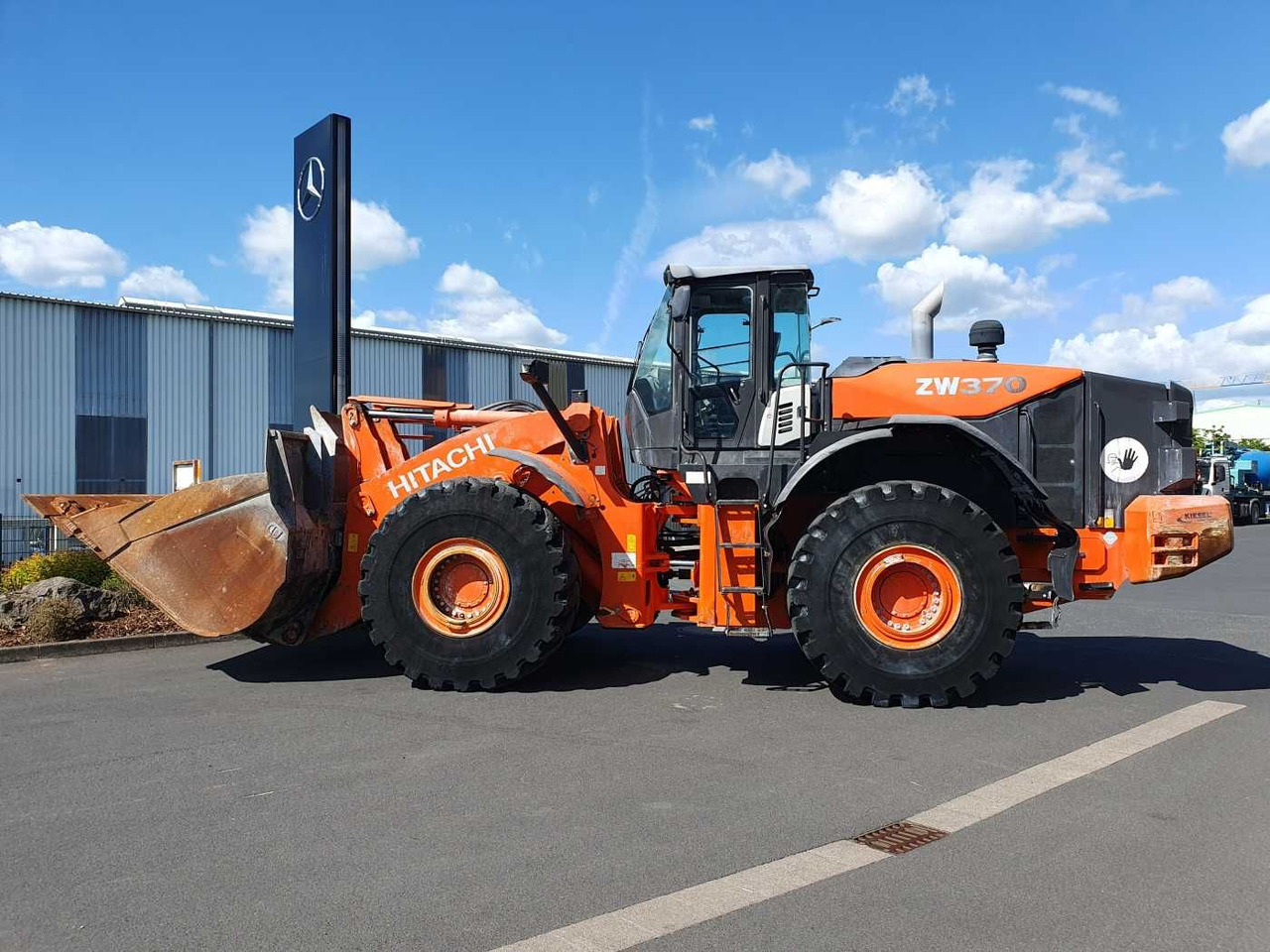 Hitachi ZW 370-5B / nur 6.820h ! / 2014 / Schaufel - Pá carregadora de rodas: foto 2 Hitachi ZW 370-5B / nur 6.820h ! / 2014 / Schaufel - Pá carregadora de rodas: foto 2