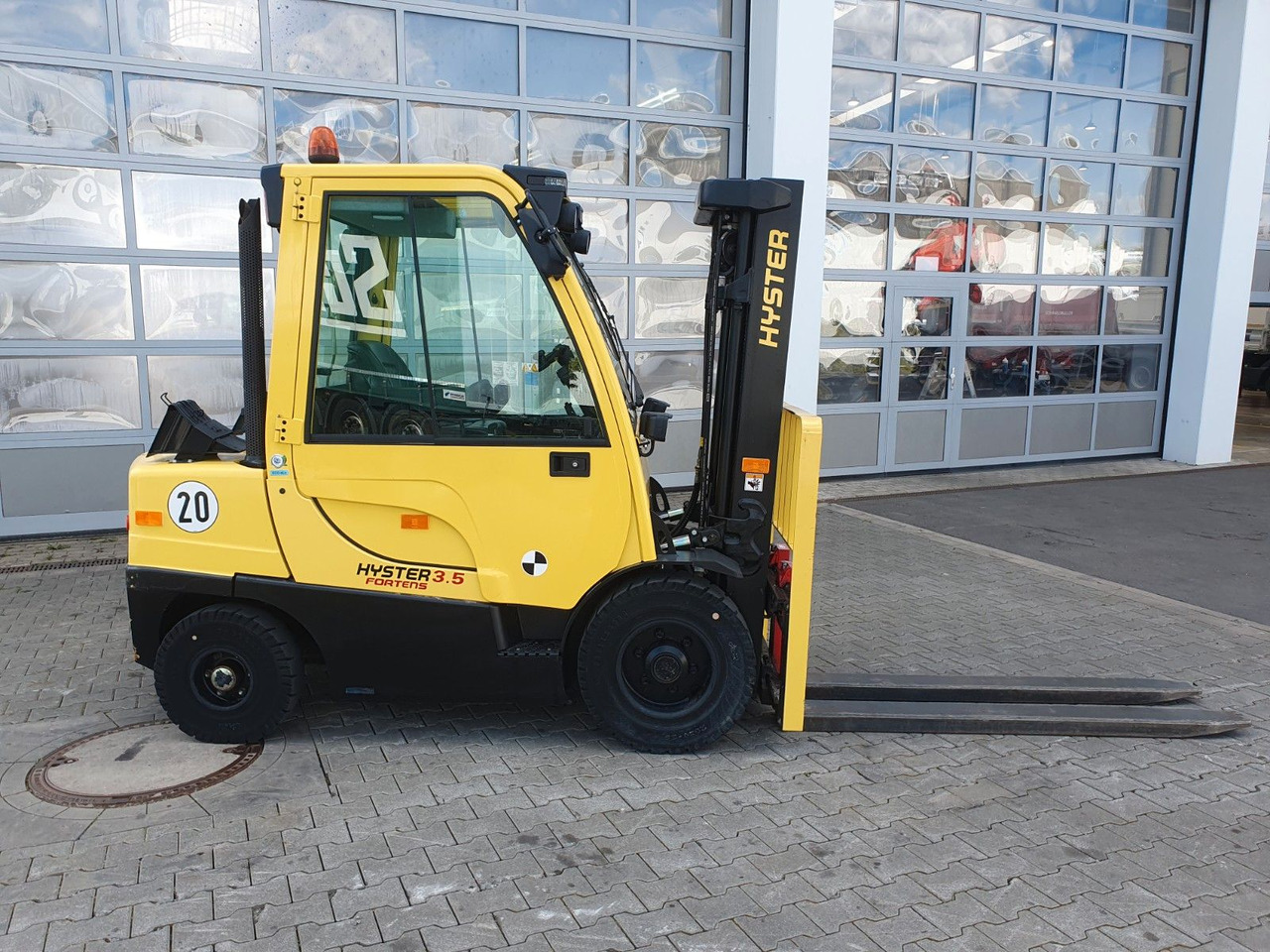 Hyster H3.5 FT / Triplex: 4,62m / nur 882h / SS - Empilhadeira a diesel: foto 3 Hyster H3.5 FT / Triplex: 4,62m / nur 882h / SS - Empilhadeira a diesel: foto 3