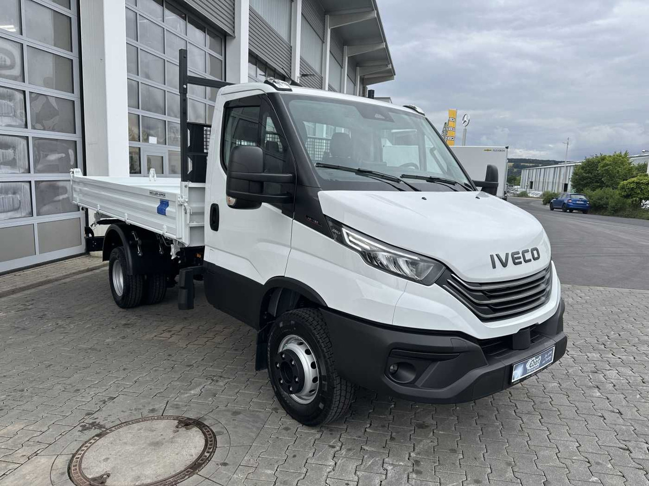 Iveco 70C18H 3-S.-Kipper Meiller *R3.450mm*2xAHK* - Carrinha basculante: foto 3 Iveco 70C18H 3-S.-Kipper Meiller *R3.450mm*2xAHK* - Carrinha basculante: foto 3