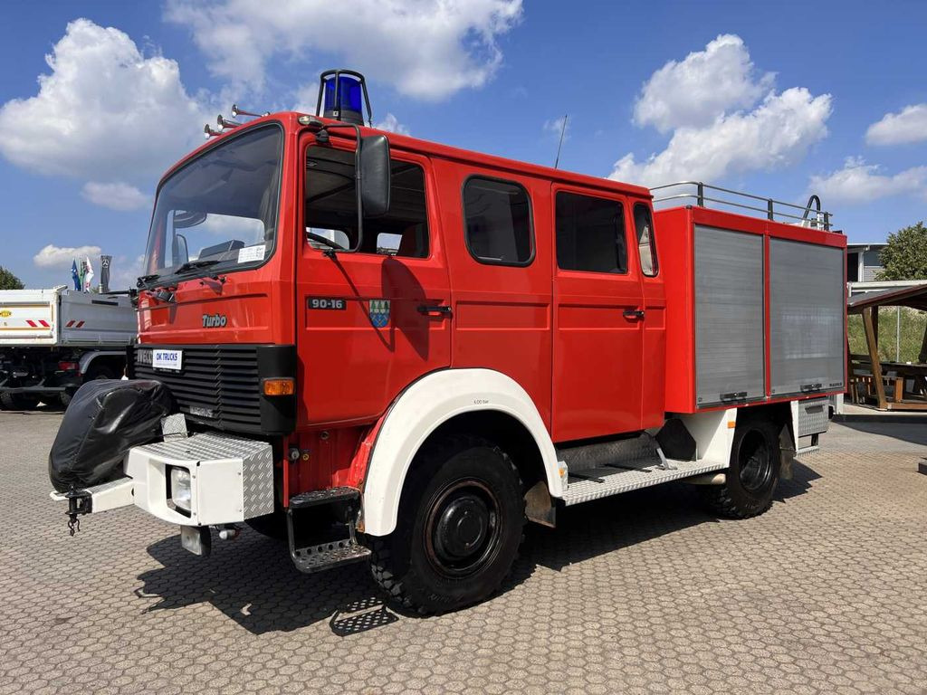 Iveco 90-16 AW 4x4 LF8 Feuerwehr Standheizung 9 Sitze - Carro de bombeiro: foto 4 Iveco 90-16 AW 4x4 LF8 Feuerwehr Standheizung 9 Sitze - Carro de bombeiro: foto 4