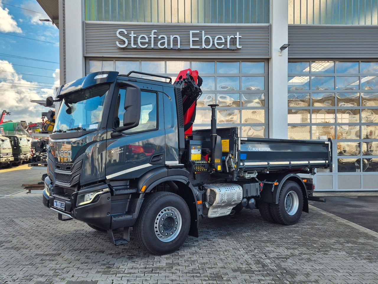 Iveco AD200X46/P HR OFF Palfinger PK 12.501 Funk AHK - Camião basculante, Camião grua: foto 4 Iveco AD200X46/P HR OFF Palfinger PK 12.501 Funk AHK - Camião basculante, Camião grua: foto 4