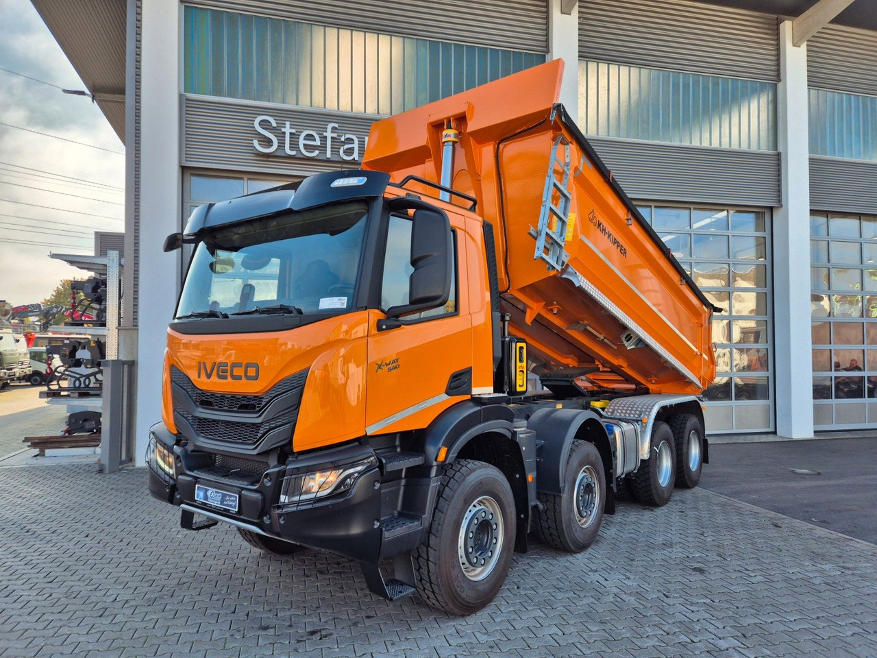 Iveco AD360X54Z HR OFF 8x4 Intarder AHK - Camião multibenne: foto 1 Iveco AD360X54Z HR OFF 8x4 Intarder AHK - Camião multibenne: foto 1