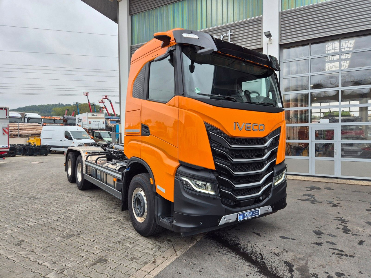 Iveco AS300X58Z/P HR ON+ 6x4 Meiller RS21.60 Funk AHK - Camião polibenne: foto 4 Iveco AS300X58Z/P HR ON+ 6x4 Meiller RS21.60 Funk AHK - Camião polibenne: foto 4