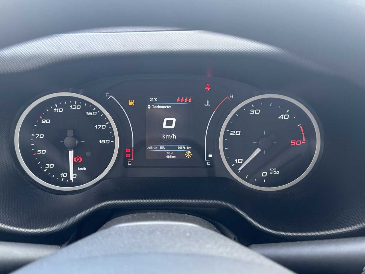 Leasing de Iveco Daily 35S14 Pritsche+Plane *AHK*Ladekran*7-Sitze Iveco Daily 35S14 Pritsche+Plane *AHK*Ladekran*7-Sitze: foto 12 Leasing de Iveco Daily 35S14 Pritsche+Plane *AHK*Ladekran*7-Sitze Iveco Daily 35S14 Pritsche+Plane *AHK*Ladekran*7-Sitze: foto 12