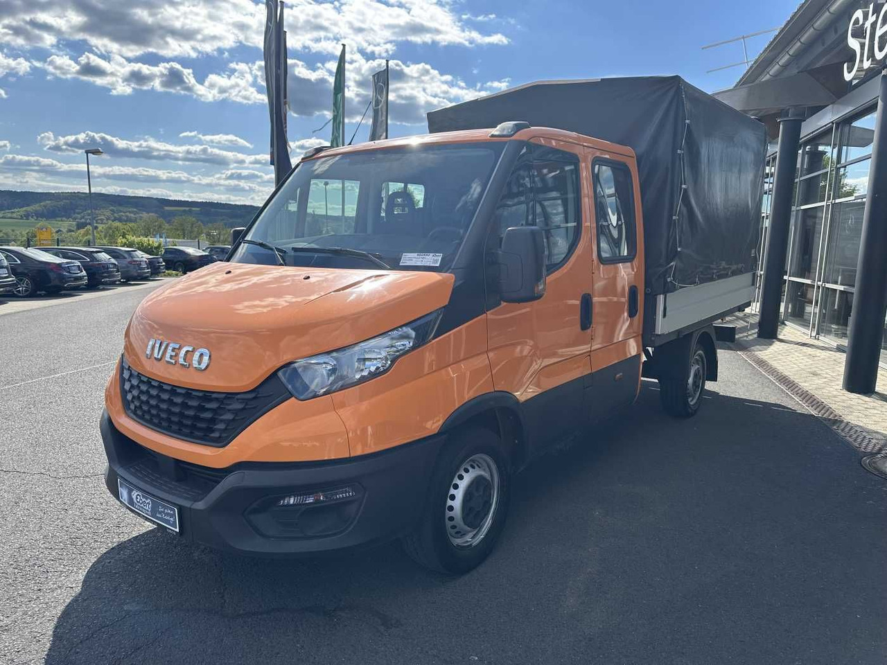 Iveco Daily 35S14 Pritsche+Plane *AHK*Ladekran*7-Sitze - Carrinha de caixa aberta: foto 3 Iveco Daily 35S14 Pritsche+Plane *AHK*Ladekran*7-Sitze - Carrinha de caixa aberta: foto 3