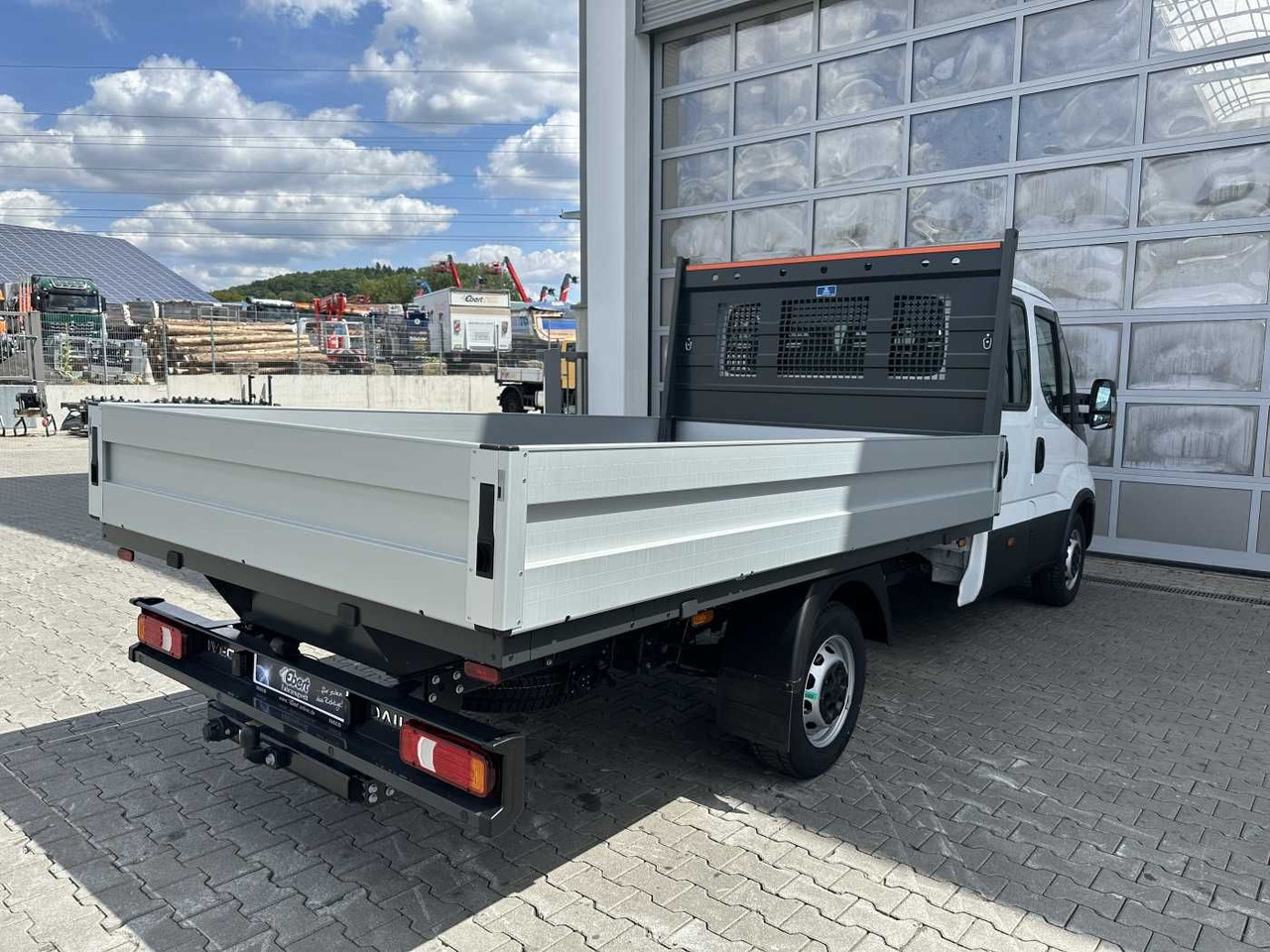 Iveco Daily 35S16 H 3.0L *R3.750mm*AHK*Automatik* 2x - Carrinha de caixa aberta: foto 4 Iveco Daily 35S16 H 3.0L *R3.750mm*AHK*Automatik* 2x - Carrinha de caixa aberta: foto 4