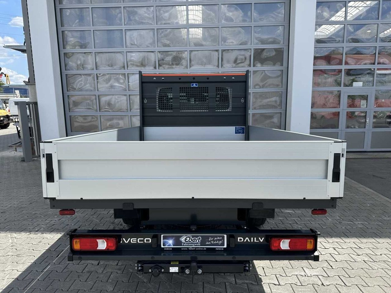 Iveco Daily 35S16 H 3.0L *R3.750mm*AHK*Automatik* 2x - Carrinha de caixa aberta: foto 5 Iveco Daily 35S16 H 3.0L *R3.750mm*AHK*Automatik* 2x - Carrinha de caixa aberta: foto 5