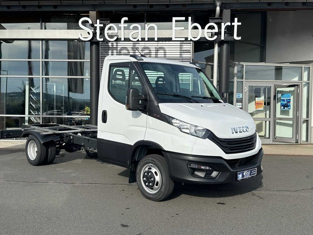 Iveco Daily 50C18 3.0L *R3750mm*Navi*Klima* 3x - Camião chassi: foto 1 Iveco Daily 50C18 3.0L *R3750mm*Navi*Klima* 3x - Camião chassi: foto 1