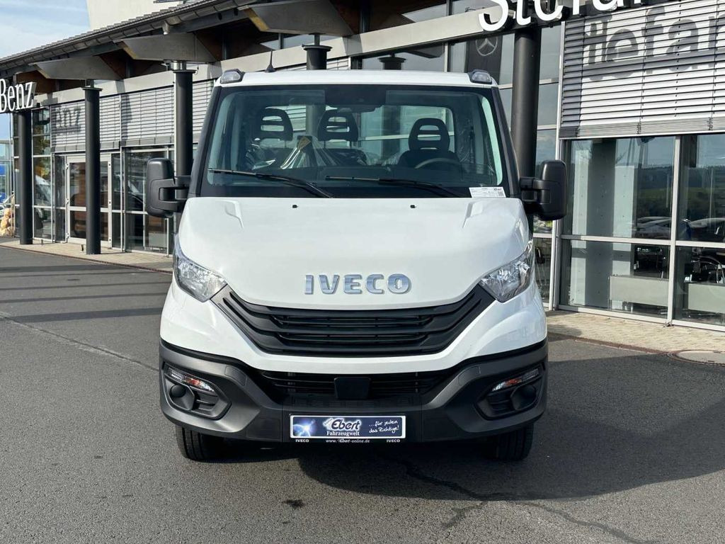Iveco Daily 50C18 3.0L *R3750mm*Navi*Klima* 3x - Camião chassi: foto 2 Iveco Daily 50C18 3.0L *R3750mm*Navi*Klima* 3x - Camião chassi: foto 2