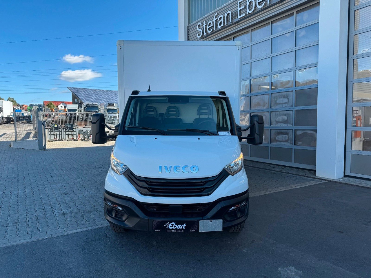 Iveco Daily 70C18 A8 *Koffer*LBW*Automatik* - Carrinha de contentor: foto 2 Iveco Daily 70C18 A8 *Koffer*LBW*Automatik* - Carrinha de contentor: foto 2