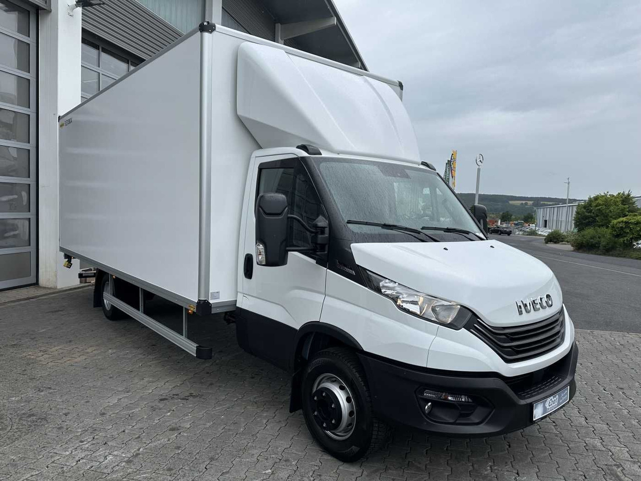 Iveco Daily 70C18 HA8 *R5.100mm*LBW*Luft*Automatik* - Carrinha de contentor: foto 3 Iveco Daily 70C18 HA8 *R5.100mm*LBW*Luft*Automatik* - Carrinha de contentor: foto 3