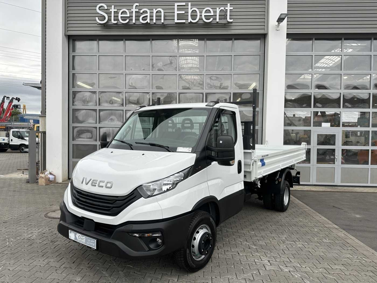Iveco Daily 70C18H 3-S.-Kipper *R3.750mm*2xAHK* 5x - Carrinha basculante: foto 1 Iveco Daily 70C18H 3-S.-Kipper *R3.750mm*2xAHK* 5x - Carrinha basculante: foto 1