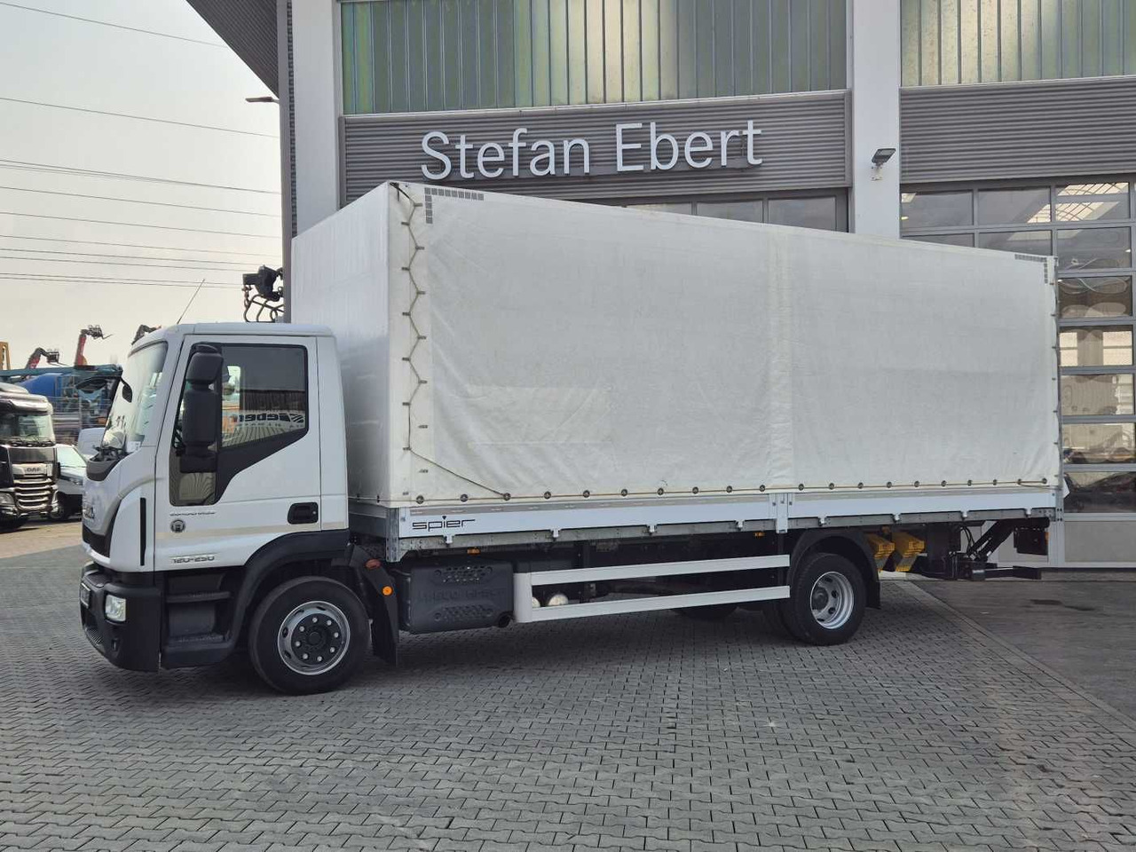 Iveco Eurocargo ML120E25 LBW 1.500kg Klima 3 Sitze - Camião de lona: foto 4 Iveco Eurocargo ML120E25 LBW 1.500kg Klima 3 Sitze - Camião de lona: foto 4
