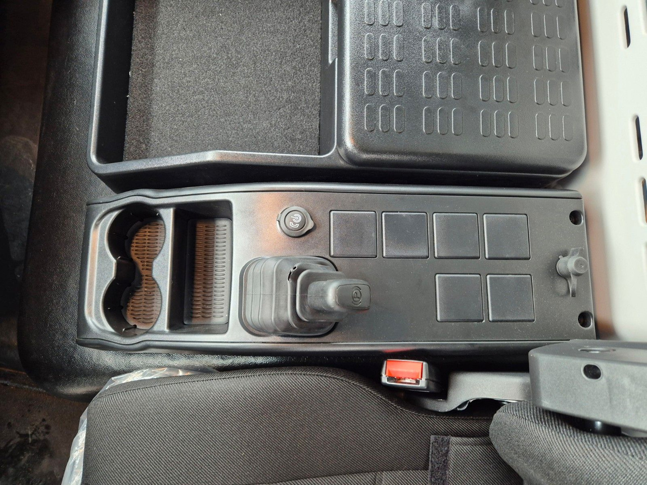 Camião transporte de bebidas Iveco Eurocargo ML120EL25/P Böse Schiebeplanen LBW AHK: foto 22 Camião transporte de bebidas Iveco Eurocargo ML120EL25/P Böse Schiebeplanen LBW AHK: foto 22