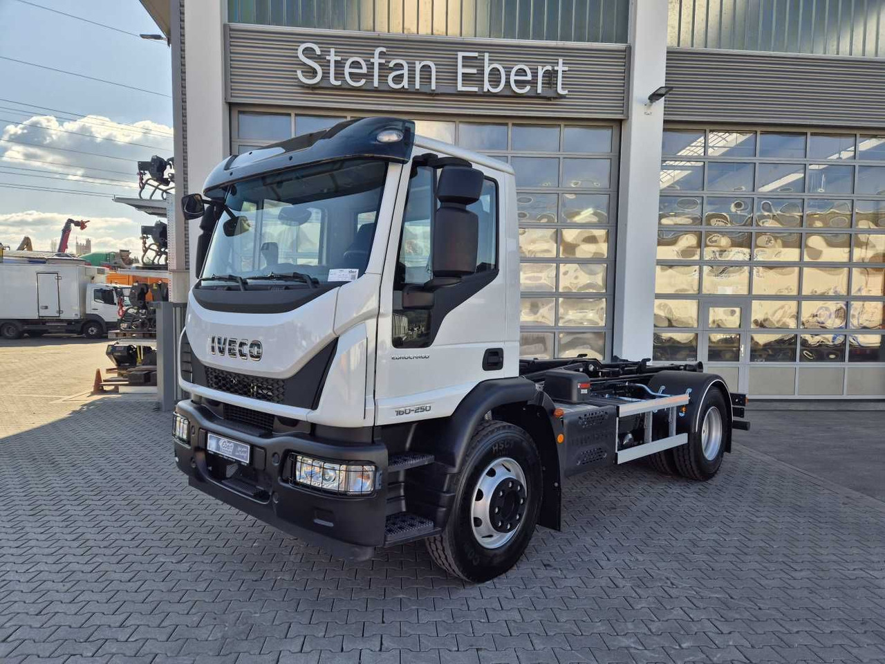 Iveco Eurocargo ML160E25/P HIAB Multilift XR10S4150 - Camião polibenne: foto 2 Iveco Eurocargo ML160E25/P HIAB Multilift XR10S4150 - Camião polibenne: foto 2