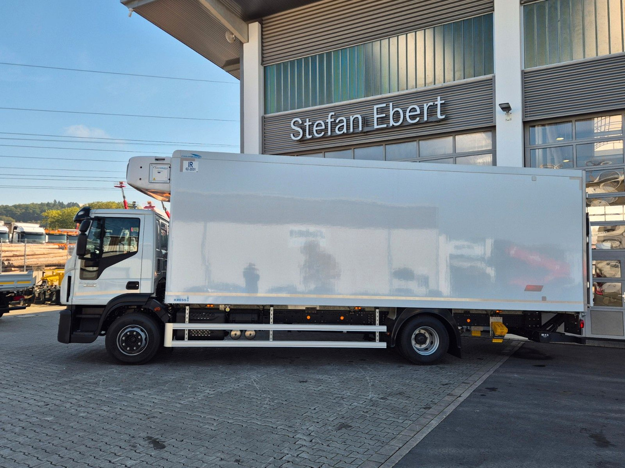 Iveco Eurocargo ML160E28/P Carrier Supra 1250 LBW Tür - Camião frigorífico: foto 5 Iveco Eurocargo ML160E28/P Carrier Supra 1250 LBW Tür - Camião frigorífico: foto 5