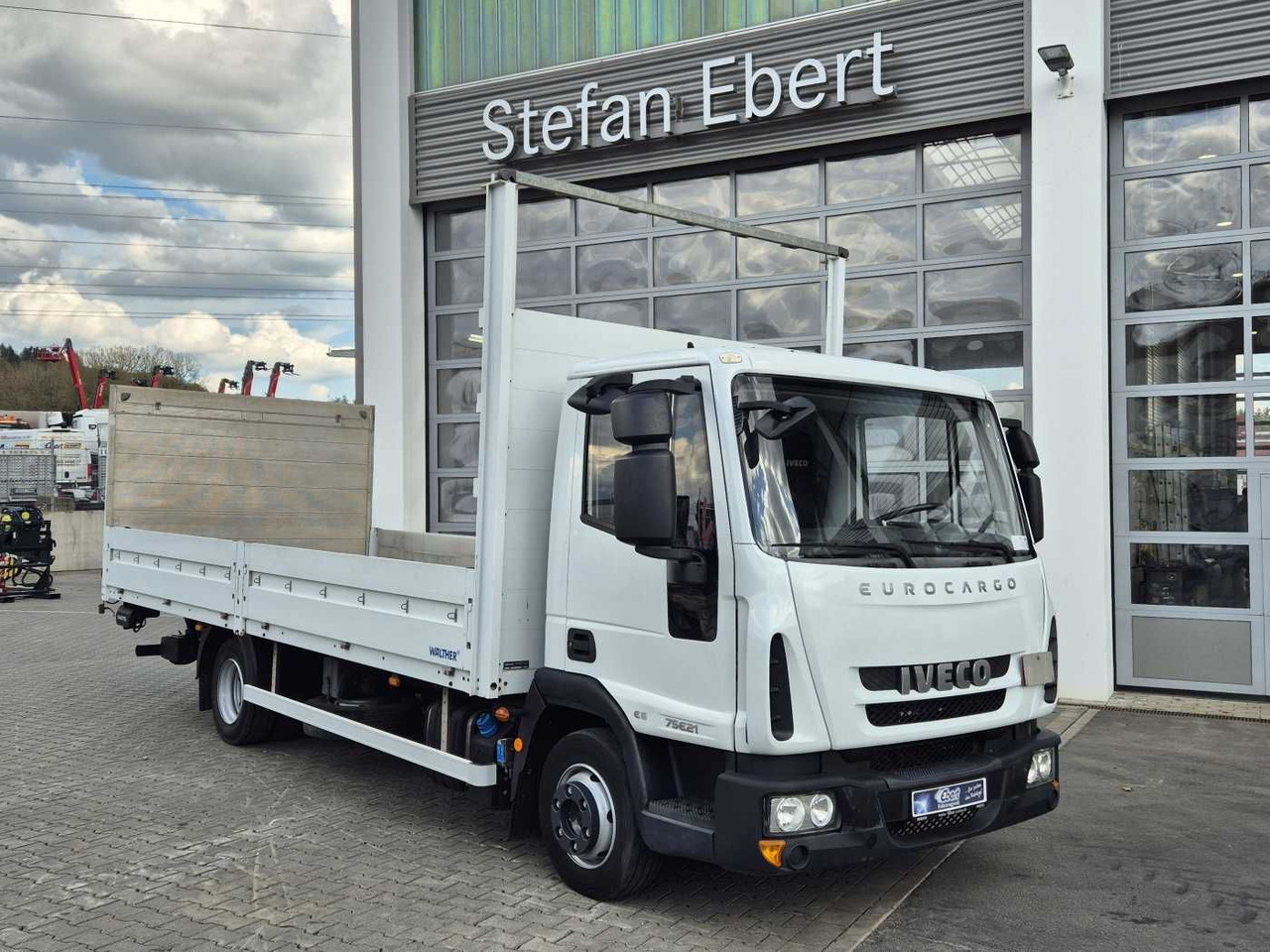 Iveco Eurocargo ML75E21/P Klima Ladebordwand 1.000kg - Carrinha de caixa aberta: foto 3 Iveco Eurocargo ML75E21/P Klima Ladebordwand 1.000kg - Carrinha de caixa aberta: foto 3
