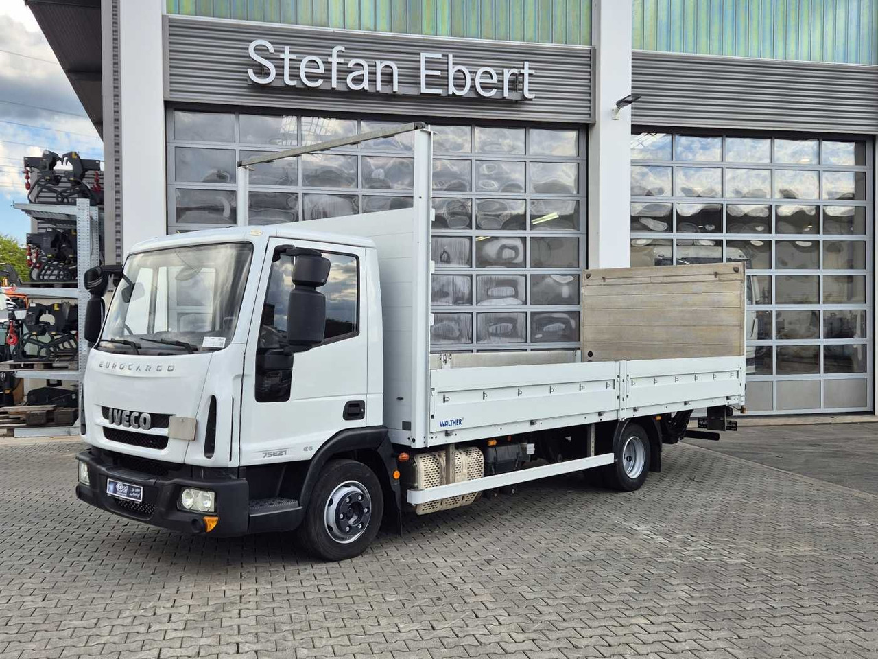 Iveco Eurocargo ML75E21/P Klima Ladebordwand 1.000kg - Carrinha de caixa aberta: foto 1 Iveco Eurocargo ML75E21/P Klima Ladebordwand 1.000kg - Carrinha de caixa aberta: foto 1