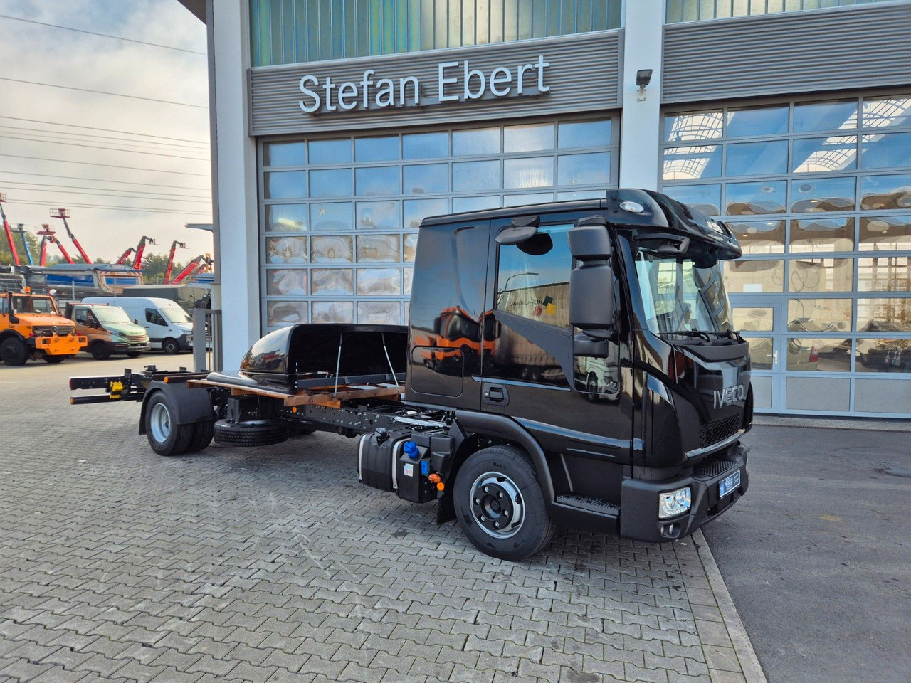 Iveco Eurocargo ML80E22/P 2x AHK Klima Standh. Bett - Camião chassi: foto 5 Iveco Eurocargo ML80E22/P 2x AHK Klima Standh. Bett - Camião chassi: foto 5