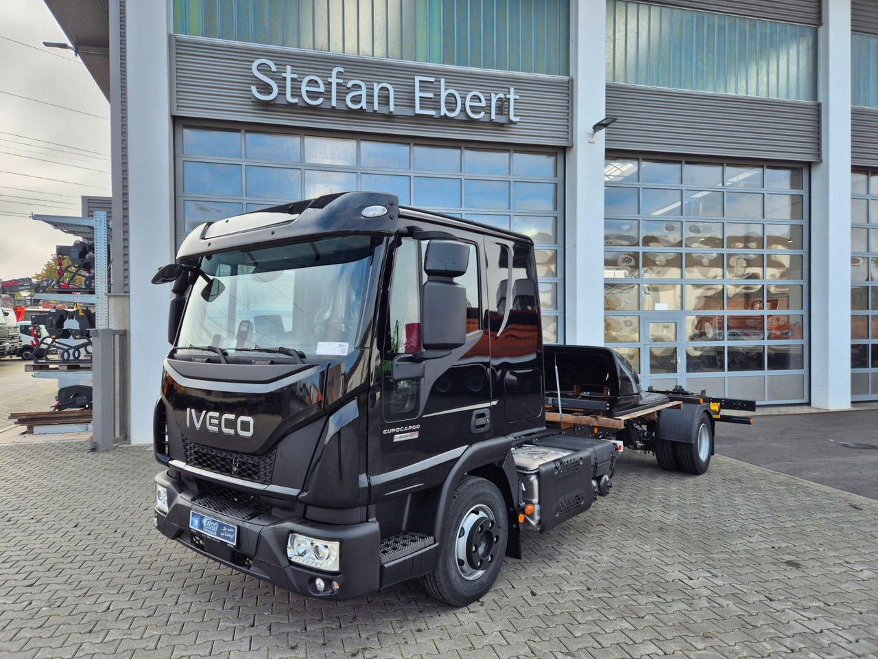 Iveco Eurocargo ML80E22/P 2x AHK Klima Standh. Bett - Camião chassi: foto 1 Iveco Eurocargo ML80E22/P 2x AHK Klima Standh. Bett - Camião chassi: foto 1