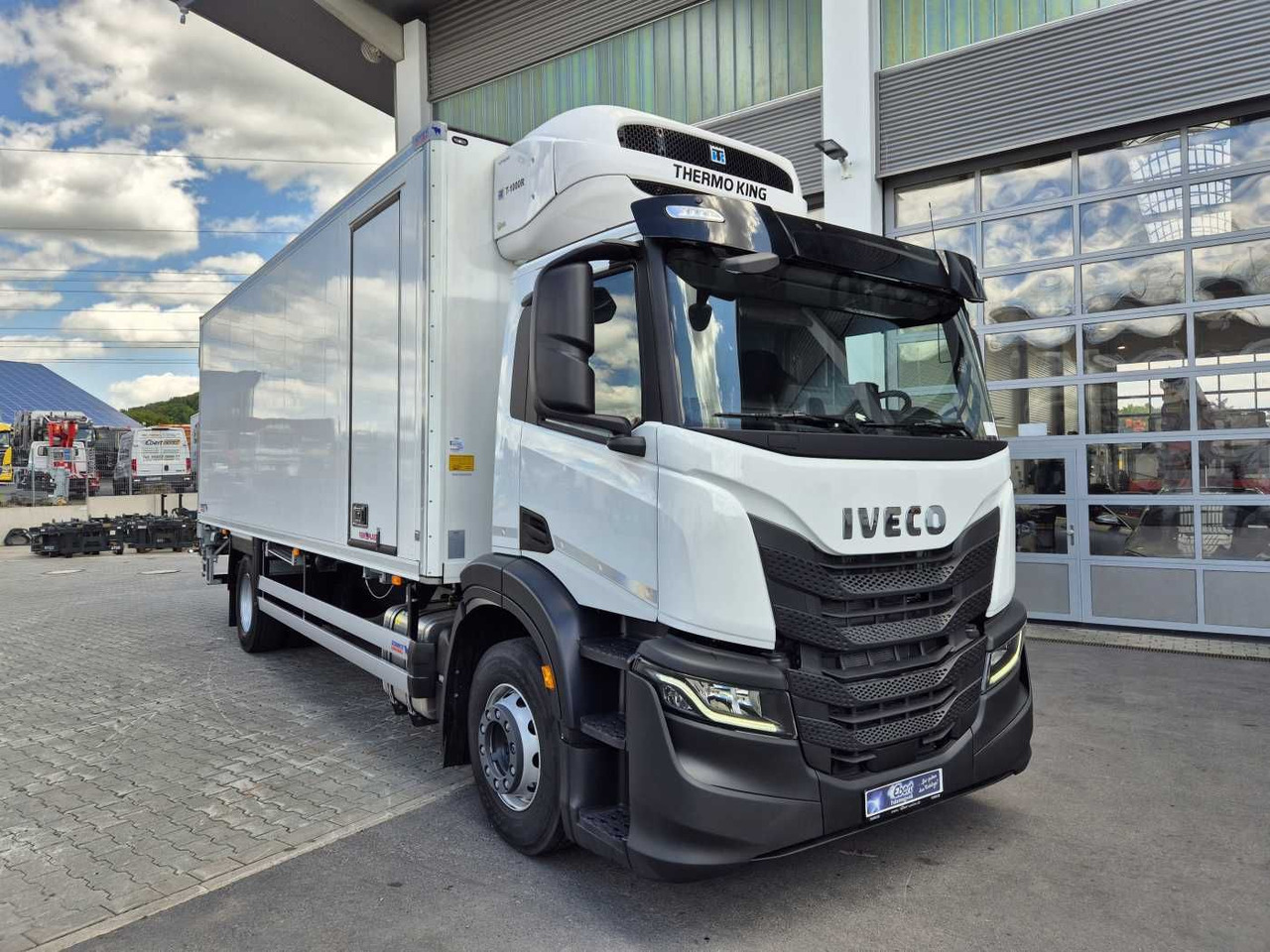 Iveco S-Way AD190S40/FP ThermoKing T-1000R LBW Tür AHK - Camião frigorífico: foto 2 Iveco S-Way AD190S40/FP ThermoKing T-1000R LBW Tür AHK - Camião frigorífico: foto 2