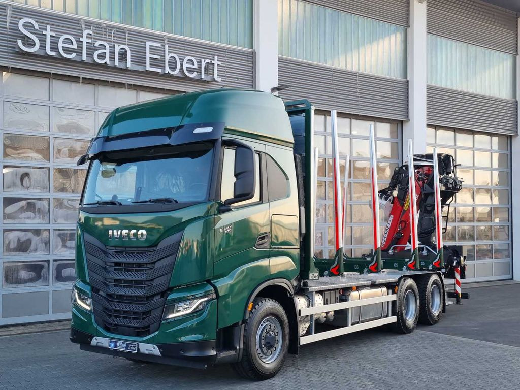 Iveco X-Way AS300X57 Z/P HR ON+ 6x4 (6x6 Hi Traction) Iveco X-Way AS300X57 Z/P HR ON+ 6x4 (6x6 Hi Traction) - Camião de transporte de madeira, Camião grua: foto 3 Iveco X-Way AS300X57 Z/P HR ON+ 6x4 (6x6 Hi Traction) Iveco X-Way AS300X57 Z/P HR ON+ 6x4 (6x6 Hi Traction) - Camião de transporte de madeira, Camião grua: foto 3