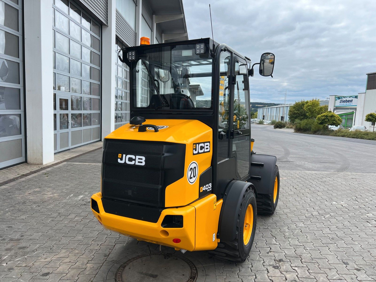 JCB 403 Plus / Neufahrzeug / 2025 / Gabel / Schaufel - Pá carregadora de rodas: foto 4 JCB 403 Plus / Neufahrzeug / 2025 / Gabel / Schaufel - Pá carregadora de rodas: foto 4