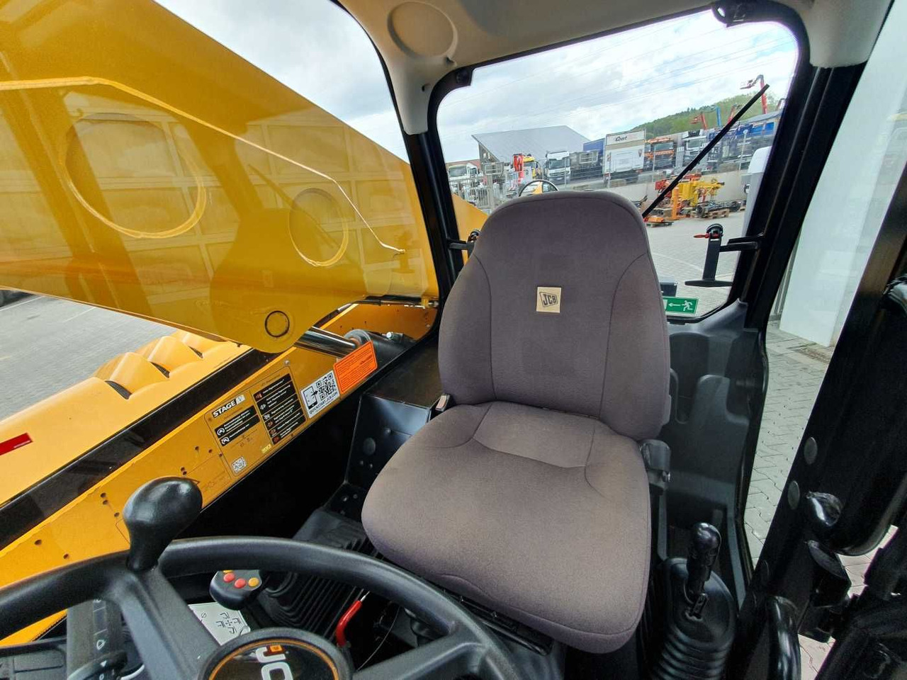 Empilhador telescópico JCB 541-70 / nur 438h / 2022 / 4.100kg / 7m / 109PS: foto 11
